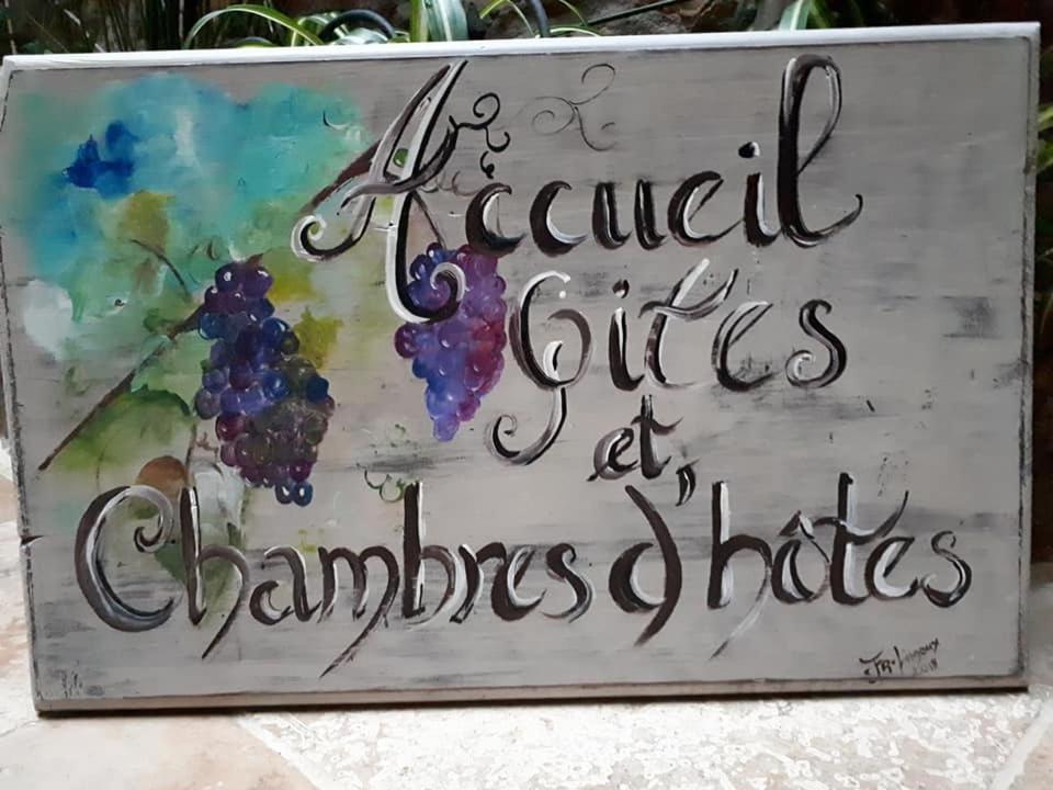 Saint-Pierre-des-Champs Chambre D'Hote Au Jardin Le Clos Des Vins D'Anges מראה חיצוני תמונה