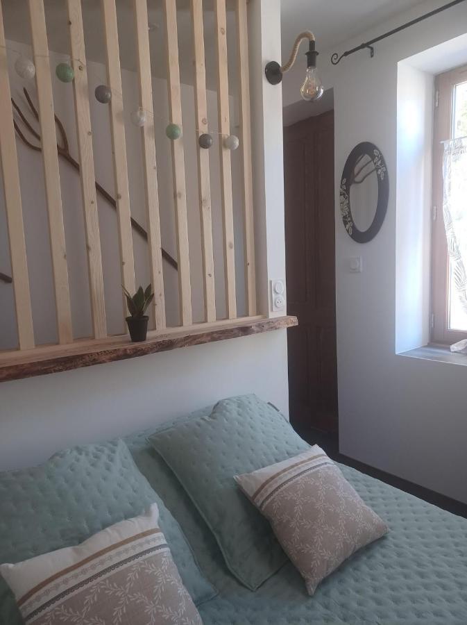Saint-Pierre-des-Champs Chambre D'Hote Au Jardin Le Clos Des Vins D'Anges מראה חיצוני תמונה
