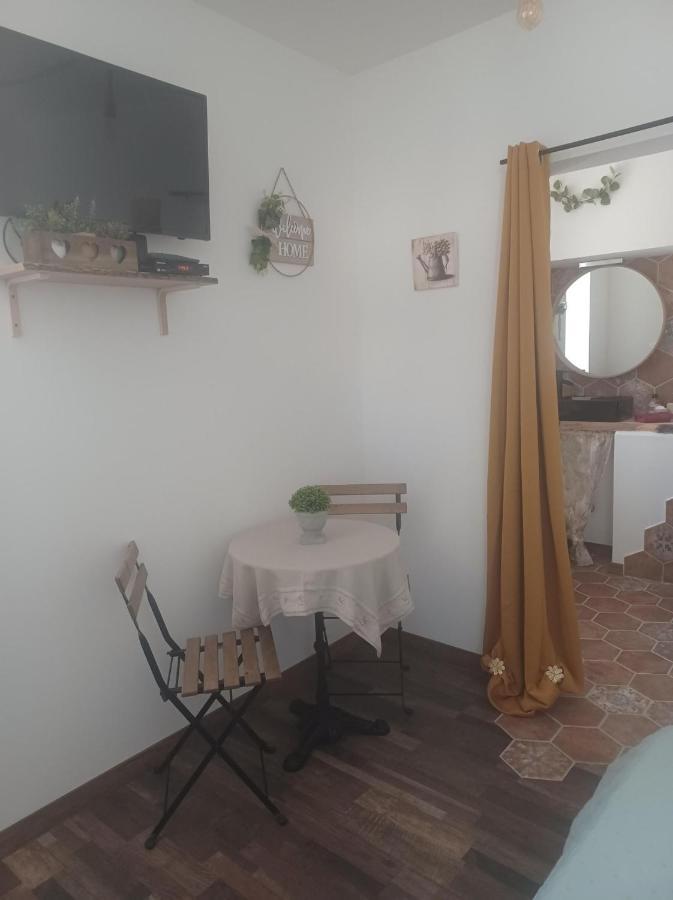 Saint-Pierre-des-Champs Chambre D'Hote Au Jardin Le Clos Des Vins D'Anges מראה חיצוני תמונה