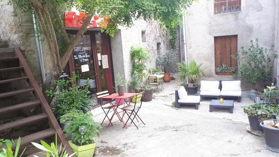 Saint-Pierre-des-Champs Chambre D'Hote Au Jardin Le Clos Des Vins D'Anges מראה חיצוני תמונה